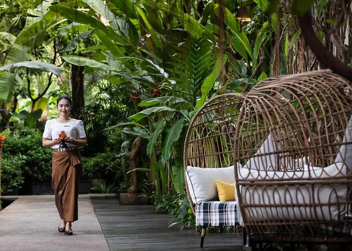 Lynnaya Urban River Hotel