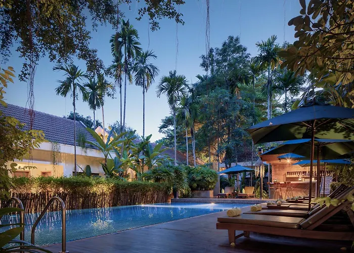 Lynnaya Urban River Hotel